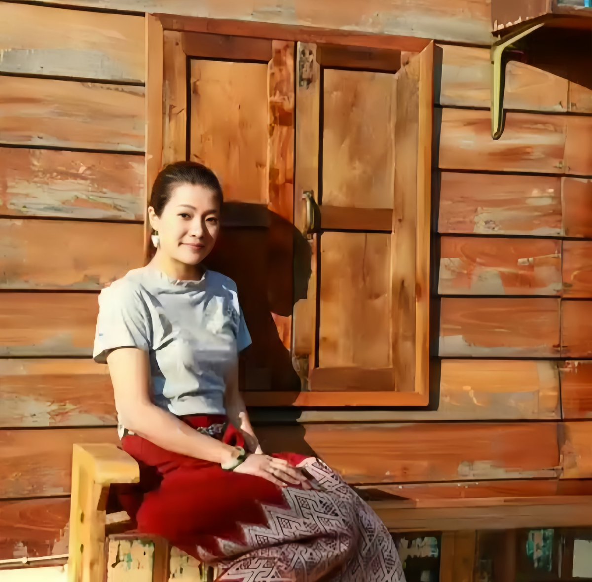 ‘ สาวงามเวียงจันทน์  ’  – <a href="/aim_theerarat/">Theerarat S.</a> 🫠🩷