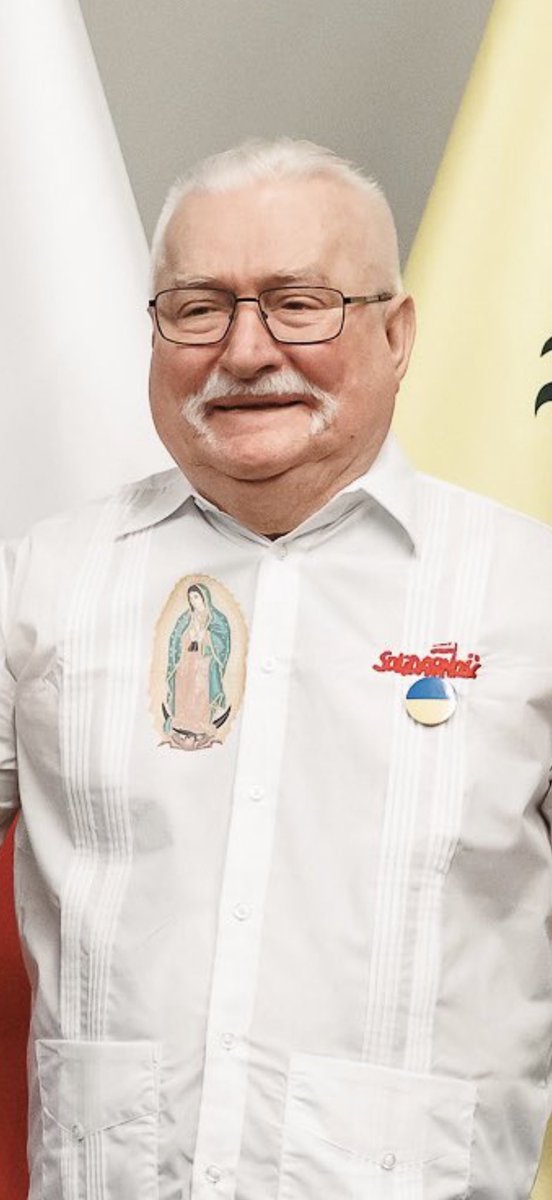 Karol Karolix tweet media