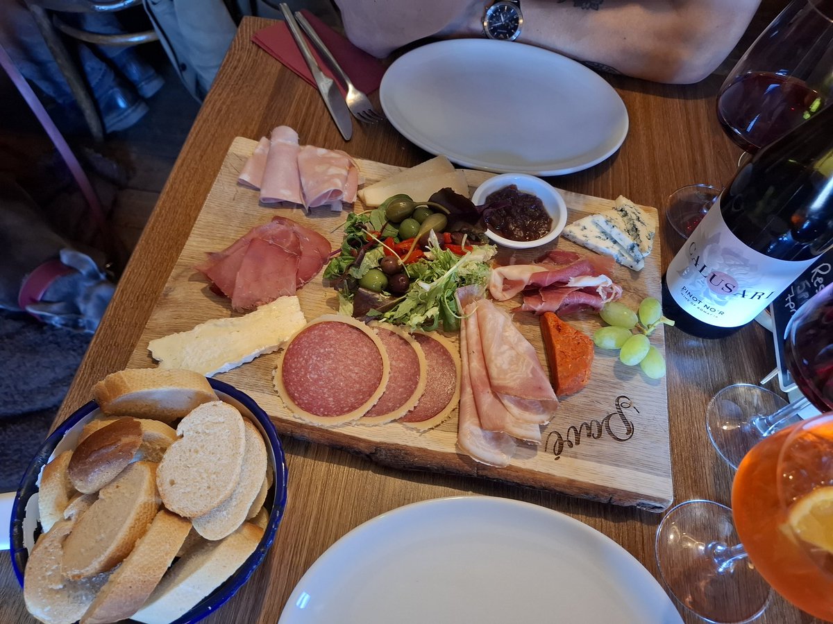 Emmalomas86's tweet photo. Perfect weekend away in Haworth🥰 https://t.co/GMRClNh0VD