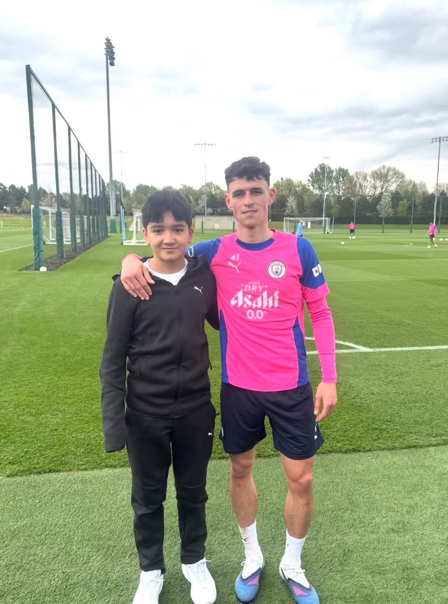 عمرو tweet media