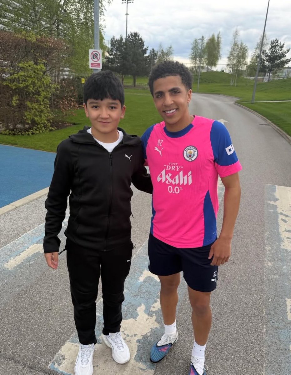 عمرو tweet media