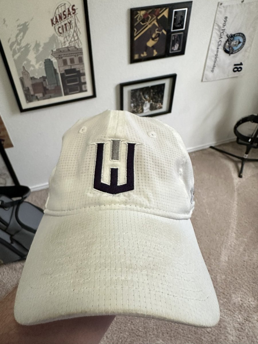 Snyder's Windbreaker tweet media