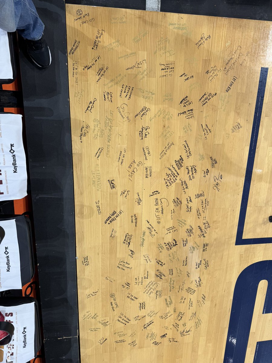 RuiterWrongFAN's tweet image. One of the cooler playoff traditions - #Cavs employees sign good luck messages on the corners of the floor