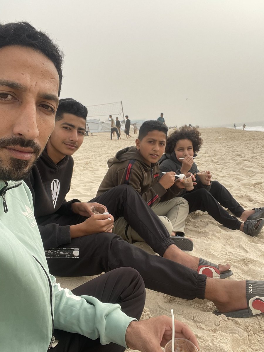 Eyad1031204's tweet image. 💔💔
#Everyone 
@oliveegirl 
@GenXDutchess2 
@outerspacetaste 

gofund.me/d00a44446