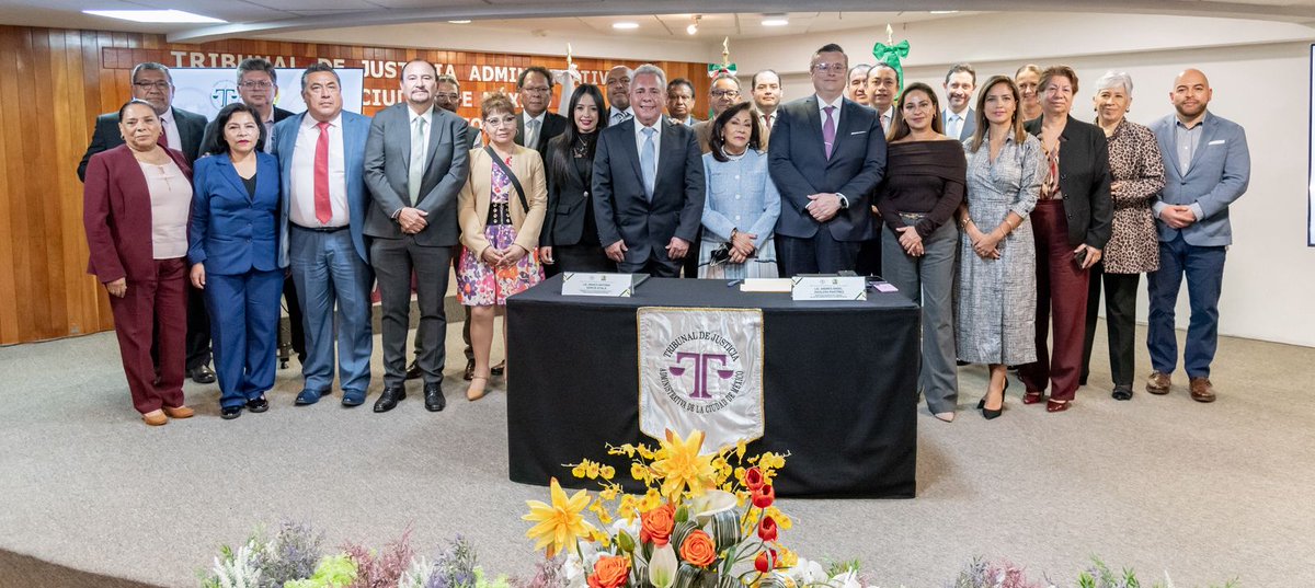 FSTSEmx's tweet photo. ✅ !POR PRIMERA VEZ!

La FSTSE firmó convenio marco con el @TJA_CDMX y los servidores públicos de la CDMX tendrán acceso directo a la justicia administrativa.

“Es indispensable trabajar de la mano con la FSTSE, que conoce de cerca la realidad de miles de trabajadoras y trabajadores”, señaló el magistrado presidente  @AndresAguileraM.

“Seremos aliados leales… una justicia eficaz es aquella que, cada vez más, logra que haya menos necesidad de litigar”, afirmó nuestro líder nacional @GarciaAyalaM.

¡Más derechos y certeza para nuestras bases! 💼⚖️

#FSTSE #TJACDMX #JusticiaAdministrativa #ServidoresPúblicos