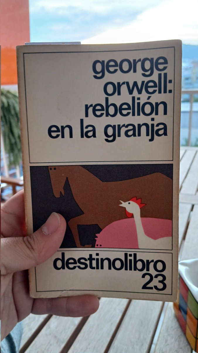 abolueta's tweet photo. #RebeliónEnLaGranja de #GeorgeOrwell. Lectura obligatoria. https://t.co/3mKdc3Hv2q