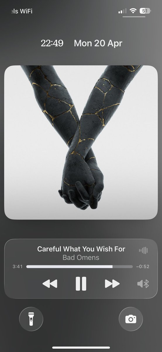 𝐥𝐢𝐧𝐞 ♡ 𝑫𝒀𝑰𝑵𝑮 𝑻𝑶 𝑳𝑶𝑽𝑬 🎸 tweet media