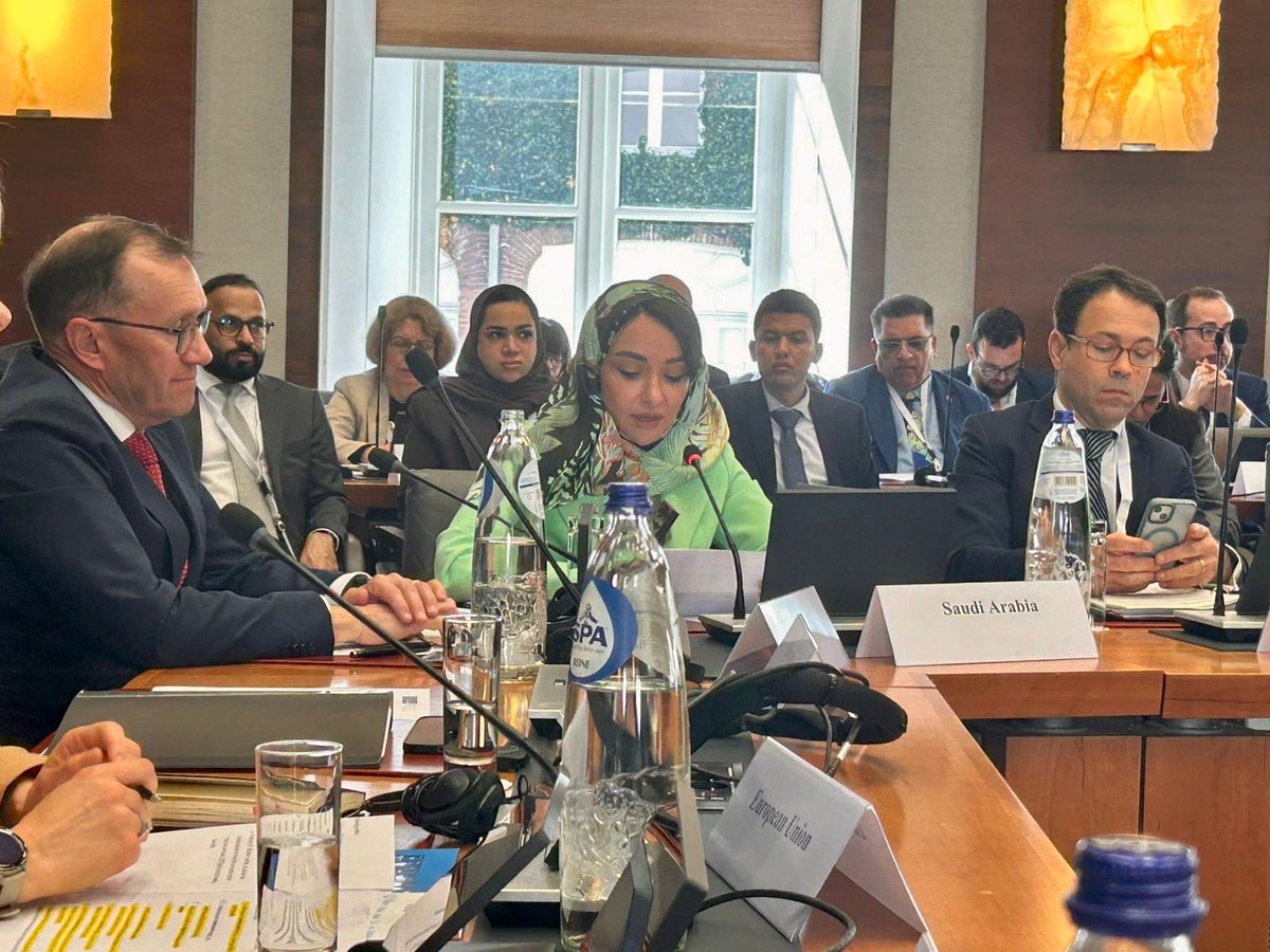 KSAmofaEN's tweet photo. #Brussels | The Kingdom of Saudi Arabia, the European Union, and Norway co-chaired the 9th meeting of the Global Alliance for the Implementation of the Two-State Solution.

https://t.co/4HKMBds759 https://t.co/XPFJYINhtx