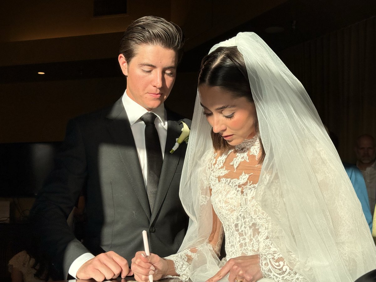 Kari Lake tweet media