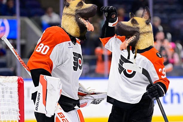 2008Philz's tweet photo. This is how we like it in philly, regardless of the sport. #underdawgs #ignitetheorange https://t.co/XphYEEgMuL