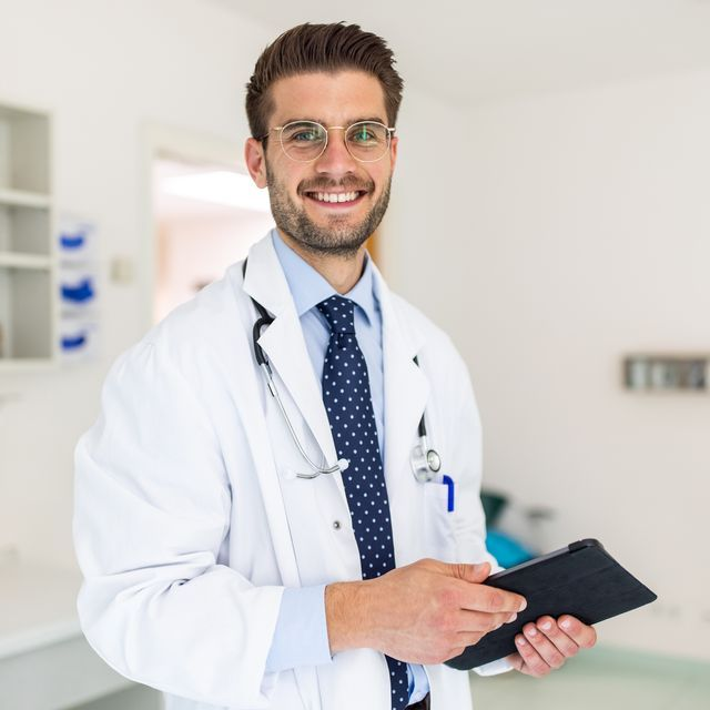 MTOgrow's tweet photo. Salario promedio mensual de un médico por país :

🇺🇸 Estados Unidos~ $18,000 USD

🇨🇭 Suiza~ $16,500 USD

🇩🇰 Dinamarca~ $14,200 USD

🇦🇺 Australia~ $13,800 USD

🇩🇪 Alemania~ $11,000 USD

🇬🇧 Reino Unido~ $9,500 USD

🇲🇽 México~ 2...más https://t.co/YpmE54SJRm