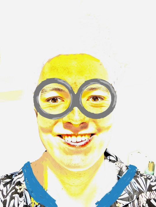 venomcringebaby's tweet image. Nothing better than a yummy #Banana...🍌 Except maybe #Gru 😄 #Yep #ImAMinion 🟨🤪