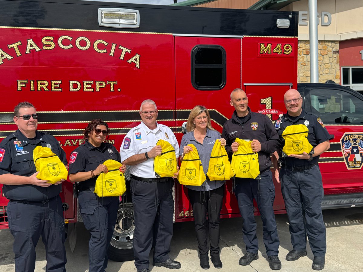 AVFDOEM's tweet photo. Thank you to Inspire ND for delivering sensitivity kits for each of our Atascocita Fire Department medic units.  These kits include items that often help to comfort individuals with autism.  These kits contain noise dampening headphones, sunglasses, fidget toys, and plush animals.

To learn more about the wonderful education and services being provided about autism and neurodiversity by Inspire ND, we encourage you to visit their website at https://t.co/Tdda3Cj2Sn
(photo credit:  Priscilla Lytle, Marketing Director, Inspire ND)