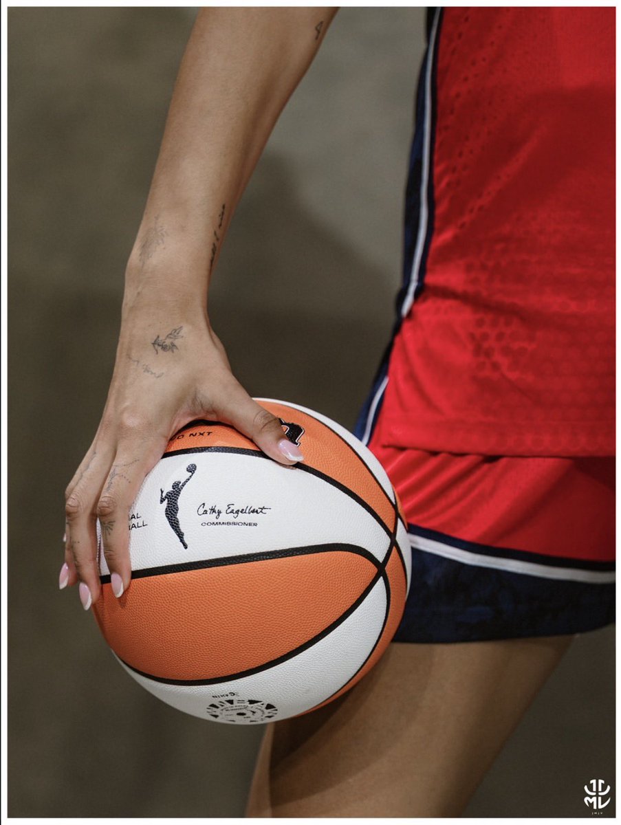 nayshun wearing reebok™️ tweet media