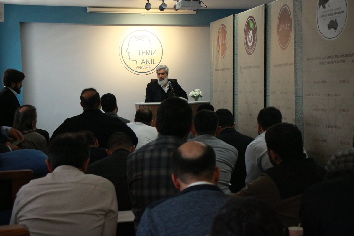 Davaya adanmış bir aile gece-gündüz babası bir yerde anneleri bir yerde hizmete koşturuyorlardı. Pazar günü de az bir uykuyla yoğun bir şekilde programlar gerçekleştirdi. Bugün yani Pazartesi günü aktarmalı uçakla Ankara'ya hasbihal programına geçtik.