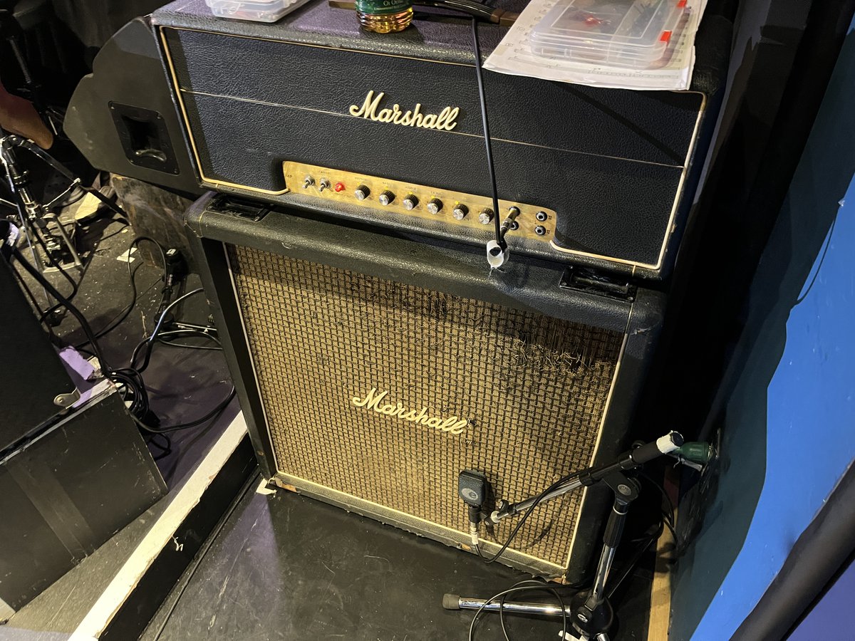 yoichiushiushi's tweet image. お礼言い忘れた。新所沢The Rockのスタッフのみんなも本当にありがとうーーー！また音出し互助会やろうね。ほんと良い音で演ってて気持ちえがったー、曲数多くてヘロヘロだったけど。3バンド25曲やれたのは皆様のおかげです。ありがとうございました。#Marshall  #エフェクターボード