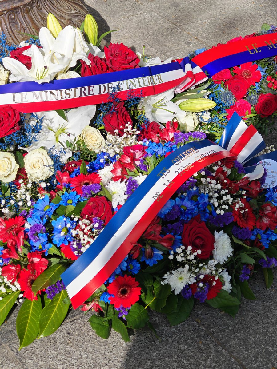 AxelRonde's tweet image. J’ai rendu hommage à notre collègue Xavier Jugelé, victime du terrorisme en mission de police en 2017, cet après-midi sur les Champs-Élysées, à Paris.
Ni oubli ni pardon !
#Syndicat #CFTC #Police #FDO