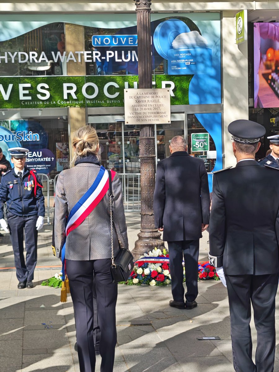 AxelRonde's tweet image. J’ai rendu hommage à notre collègue Xavier Jugelé, victime du terrorisme en mission de police en 2017, cet après-midi sur les Champs-Élysées, à Paris.
Ni oubli ni pardon !
#Syndicat #CFTC #Police #FDO