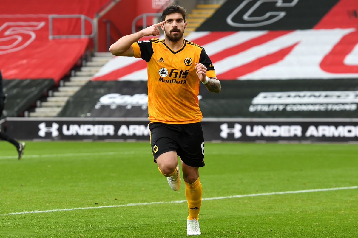 ActuFoot_'s tweet image. Les Wolves ne seront plus en PL 🏴󠁧󠁢󠁥󠁮󠁧󠁿. ❌

𝗢𝗡 𝗦’𝗘́𝗧𝗔𝗜𝗧 𝗛𝗔𝗕𝗜𝗧𝗨𝗘́ 𝗔𝗨 𝗠𝗢𝗟𝗜𝗡𝗘𝗨𝗫 𝗦𝗧𝗔𝗗𝗜𝗨𝗠 𝗘𝗧 𝗔̀ 𝗟𝗔 𝗖𝗢𝗟𝗢𝗡𝗜𝗘 𝗣𝗢𝗥𝗧𝗨𝗚𝗔𝗜𝗦𝗘 🇵🇹.. 😢

L’effectif et la saison 2020/2021 (7e de Premier League) :
👉 Vitinha 🇵🇹
👉 Ruben Neves 🇵🇹
👉 Diogo Jota 🇵🇹