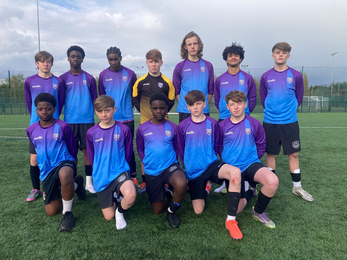 PE_NewmanRC's tweet image. Our Yr 9 boys can hold their heads high after narrowly missing out on a place in the final of the County Cup ⚽️An all round fantastic team performance. Well done boys we are so proud of you!👏#teamnewman @MrsKP_Newman @NewmanRCCollege