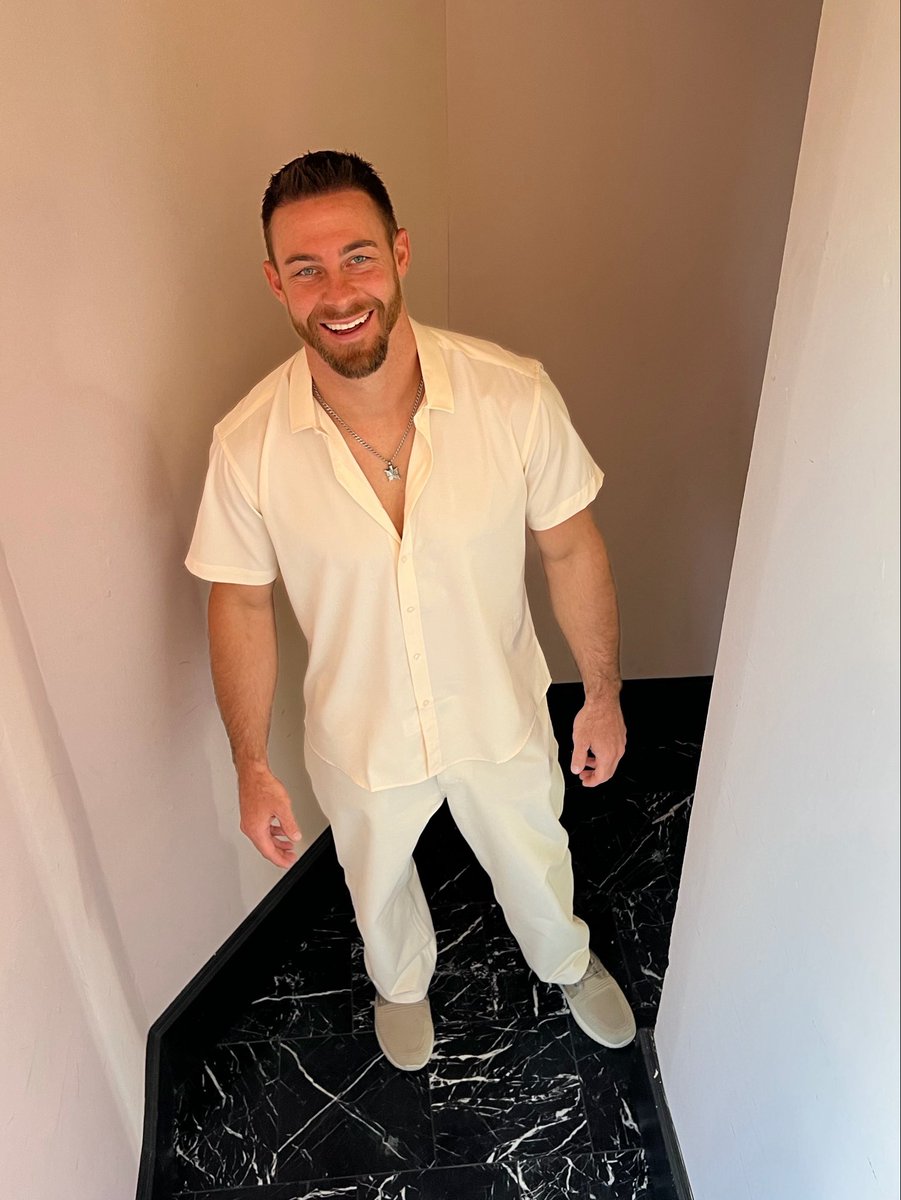NateHolley's tweet image. It was an important call 📞 #photoshoot #vintage #white