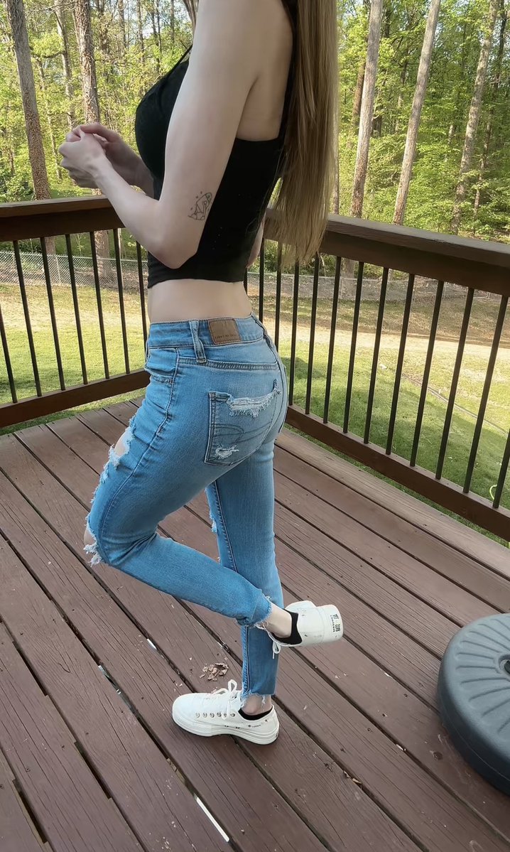 Nicole Elizabeth tweet media