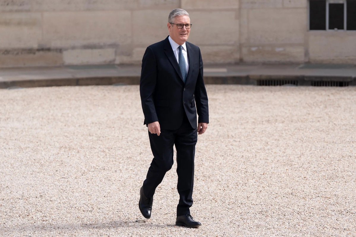 Shrodingers Borderline Normal tweet media