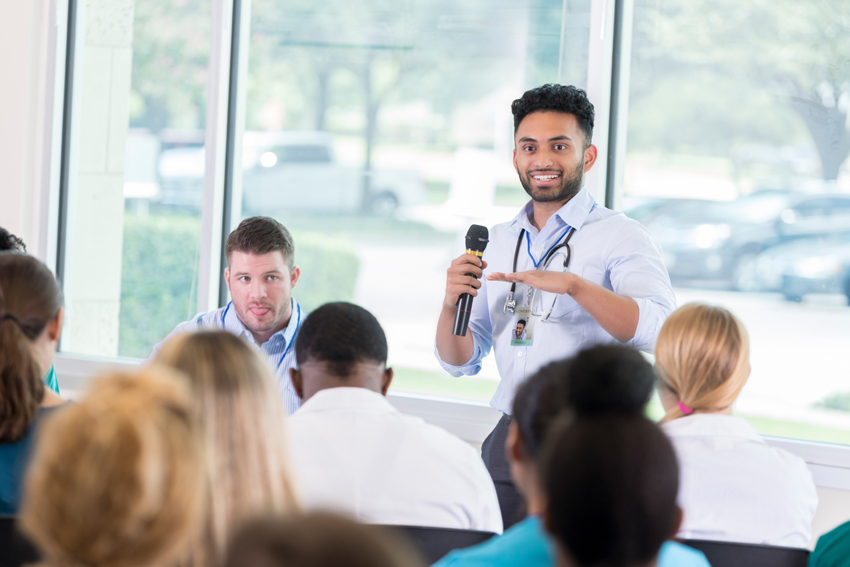 NeurologyToday's tweet image. From speaking at events and engaging with the media to advocating for #DEI in their institutions, neurologists are taking a more proactive role in improving #PublicHealth: hubs.la/Q04cNK610

#NeuroTwitter