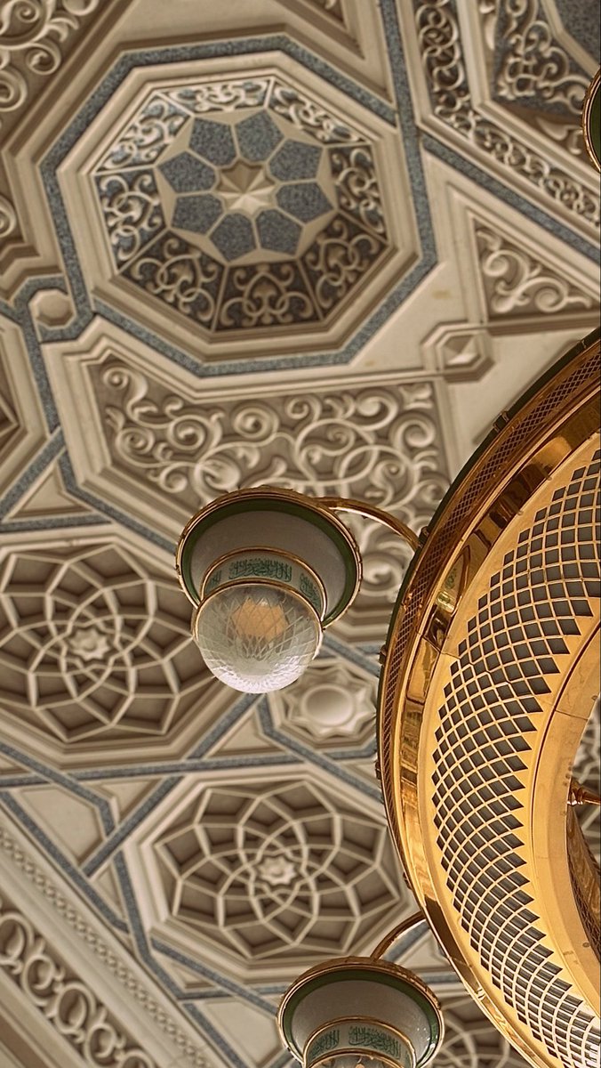 أم لَيلى tweet media