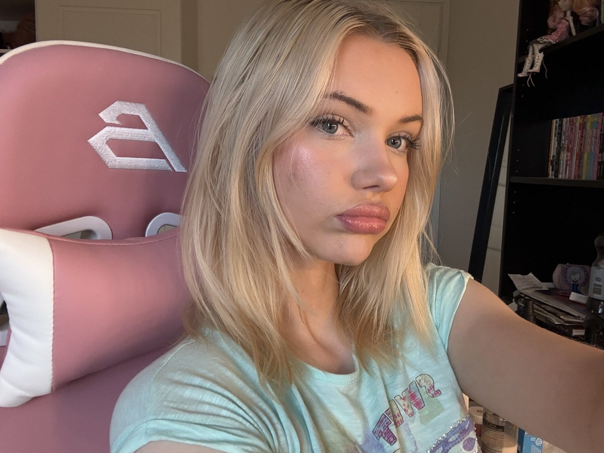 angelite_999's tweet image. Hii #selfie #blondie