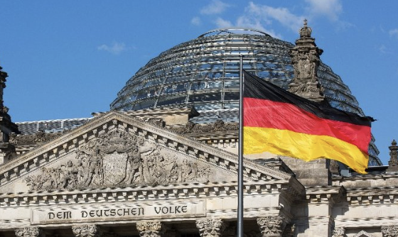 jamesdrew196092's tweet image. Une panne de câble serait à l’origine des coupures d’électricité à Berlin, touchant plus de 1 300 foyers (Bild). L’opérateur Stromnetz Berlin confirme une défaillance technique — un nouveau signe de la fragilité des infrastructures européennes. #Berlin #Électricité #Panne