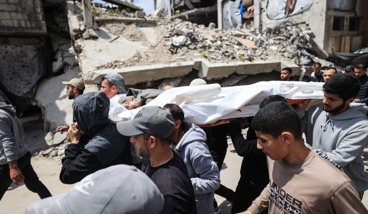 arabnews's tweet image. Health officials say two Palestinians killed in separate Israeli strikes in the #Gaza Strip on Monday, while Hamas fighters clashed with Israeli-backed militia gunmen. #Palestine arab.news/ysb8e