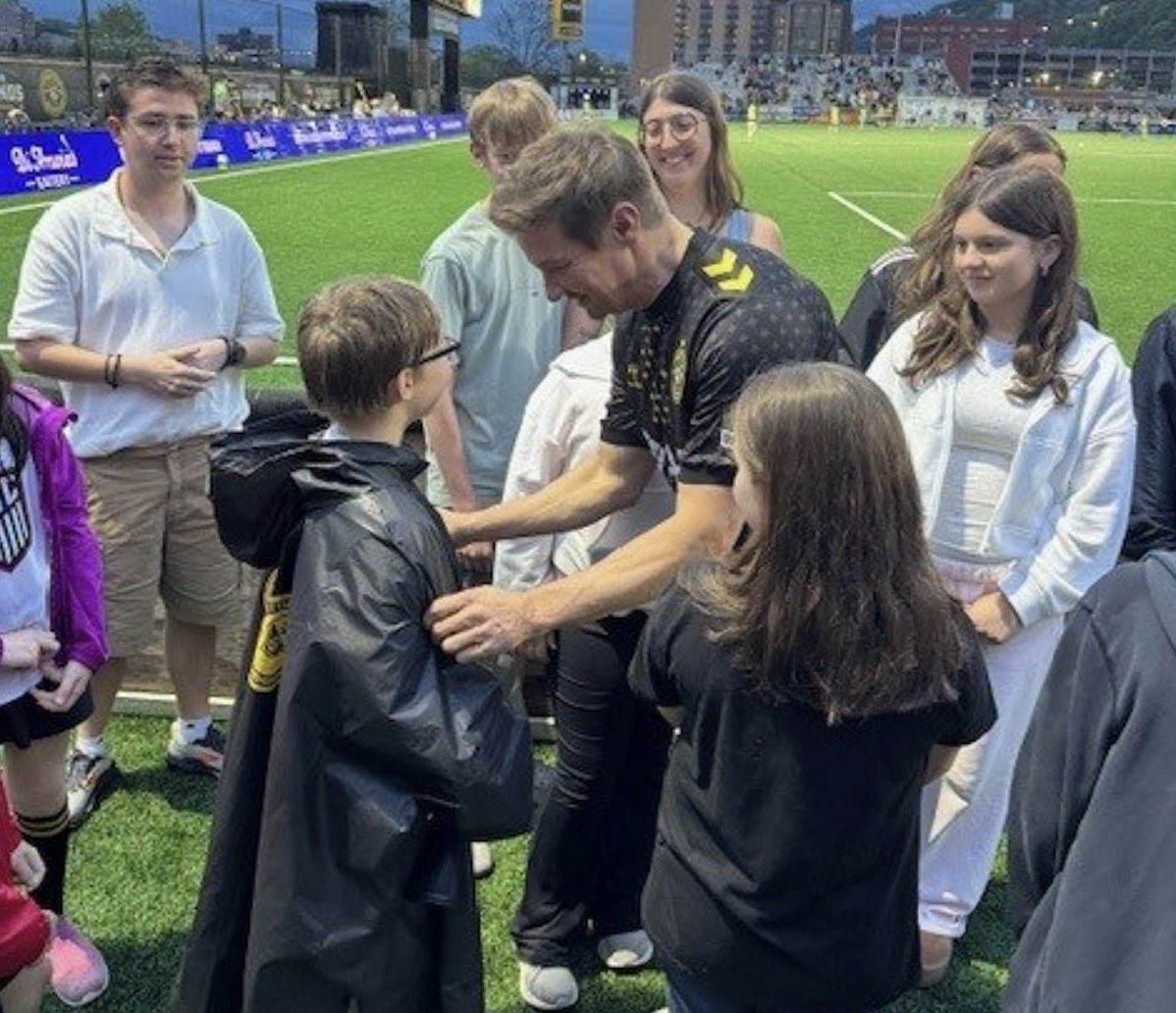 Jeremy Renner tweet media