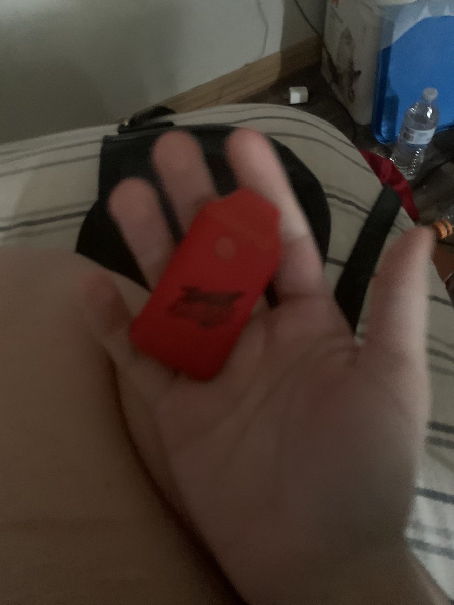 schizosinger's tweet photo. Bye oomfs I’m off to the mental hospital, gonna sneak my cart in, mark my words https://t.co/nxPus6xGuL