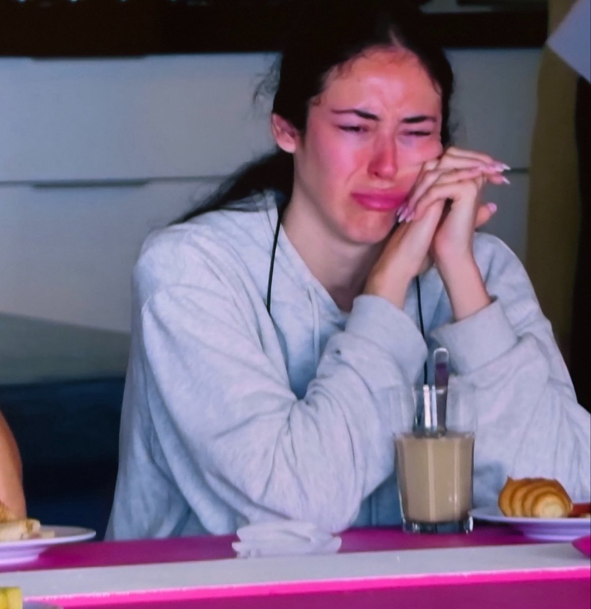 es la edición más aburrida de la historia; no quieren tener citas, ni tentarse, todos se quieren ir, se saltan las reglas todo el rato y no dan ni una sola trama… se han lucido con el casting  #LaIslaDeLasTentaciones4