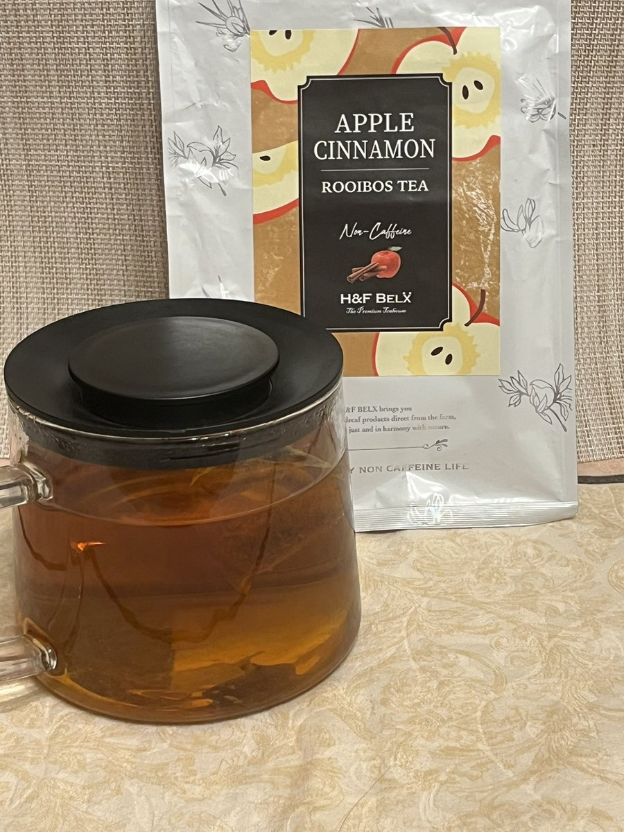FujimuraTomori's tweet image. 朝のお茶会
［本日のお茶］H&amp;amp;F BELX : ROOIBOS TEA(Apple Cinnamon)
体が温まるような少しスパイシーなルイボスティー

(ルイボスティー)

#HandFBELX #rooibostea #tea #朝活