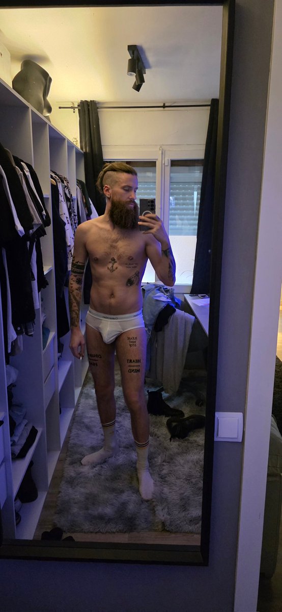 GingerVikingo tweet media