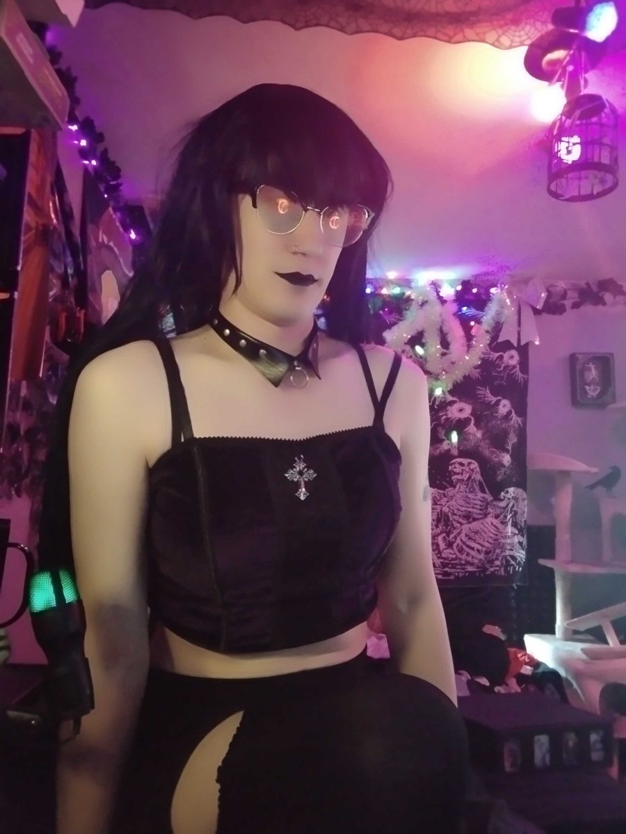 Skelelady1's tweet image. twitch.tv/skelelady
I think we are in need of a lot more pragmata today
giving away steam code for unmetal
#femboy #giveaway #pragmata #spooky