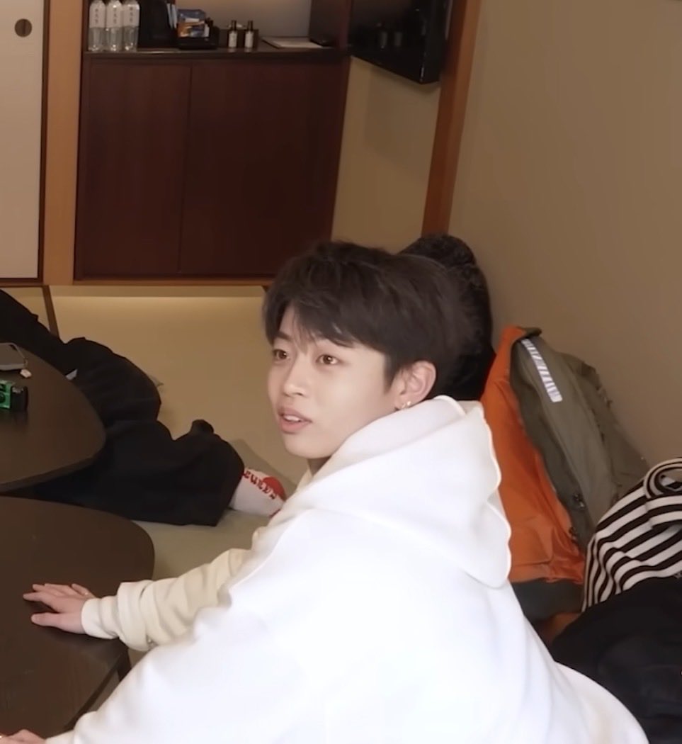 J ᶻ 𝗓 𐰁 .ᐟ STREAM BASELINE tweet media