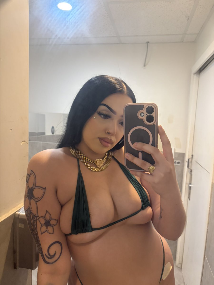 Hazel🍑 tweet media