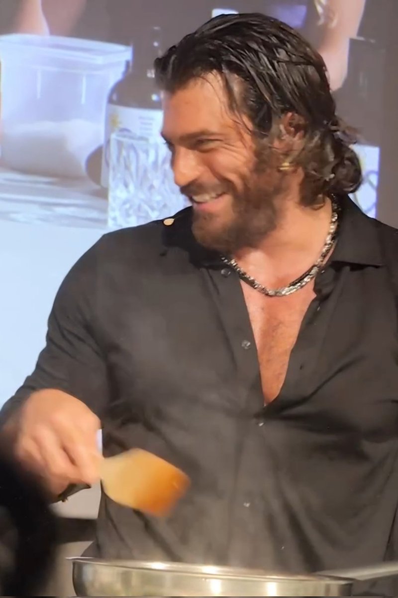 <a href="/sofia01945498/">sofia</a> Hola Sofía 😘 
Si, cualquier gesto o actividad lo transforma en algo especial y esa es una habilidad suya ❤️❤️

I ❤️ CANYAMAN
#CanYaman  ❤️