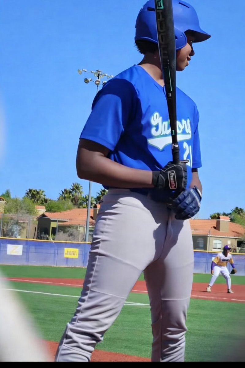 DCVegas77's tweet image. So proud of my boy putting on work for his high school team #ProudDad