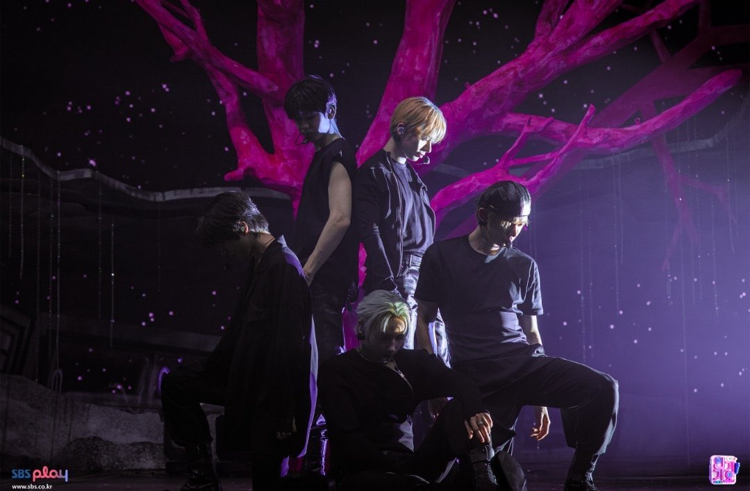 yue loves ghost girl🪾 tweet media