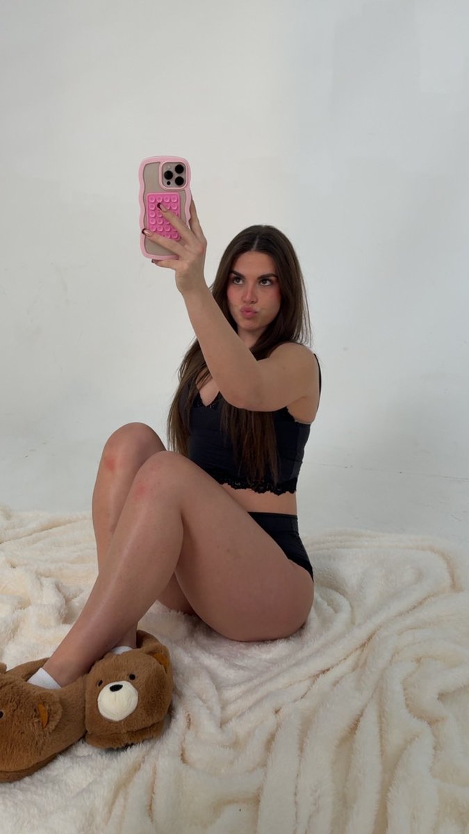 Lauren Alexis tweet media