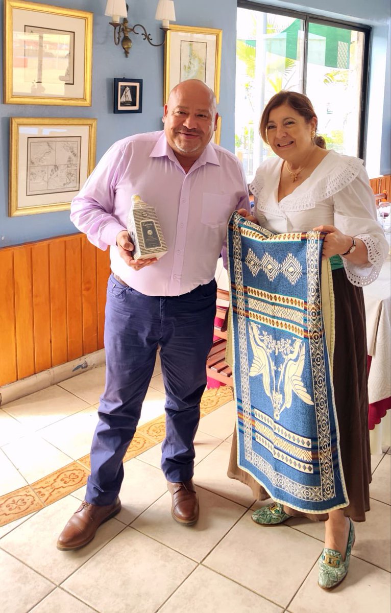 Embajada del Ecuador en Chile tweet media