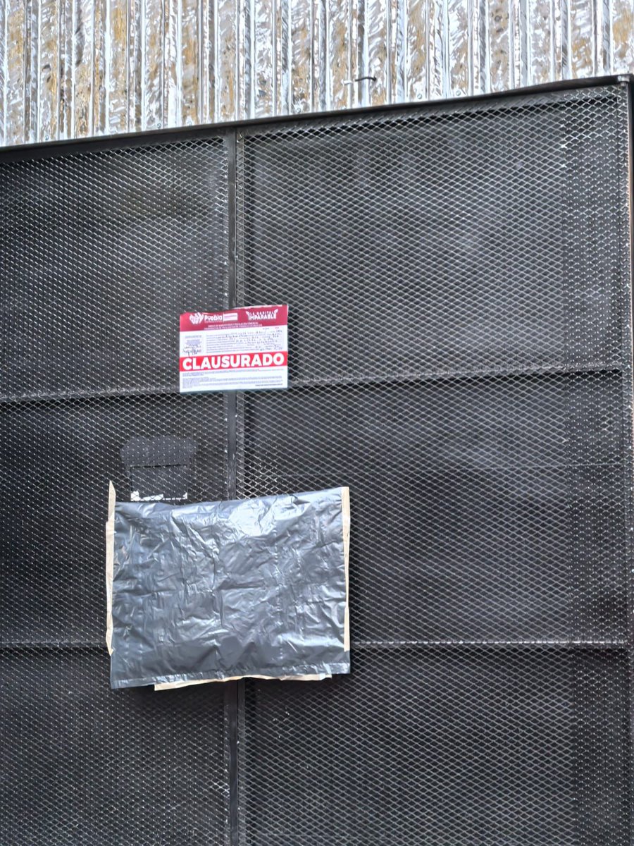 JCarlos_Valerio's tweet image. Clausuran el bar “¡Una y ya!” en la colonia La Paz, tras reportes de hechos violentos entre clientes. 

Autoridades municipales intervinieron y determinaron el cierre del establecimiento por poner en riesgo la seguridad y el orden público.

#Puebla