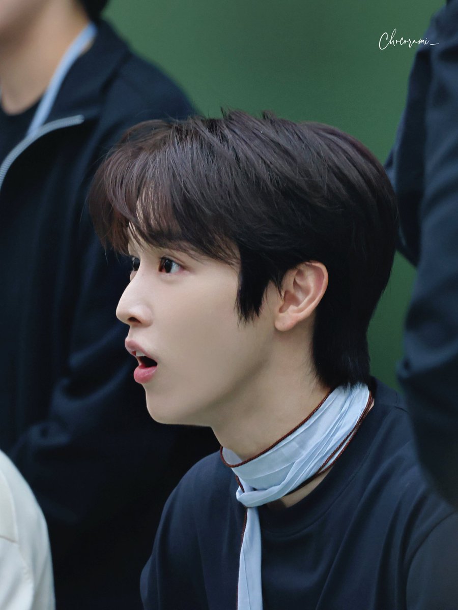 𝘬𝘶𝘳𝘰𝘦 tweet media