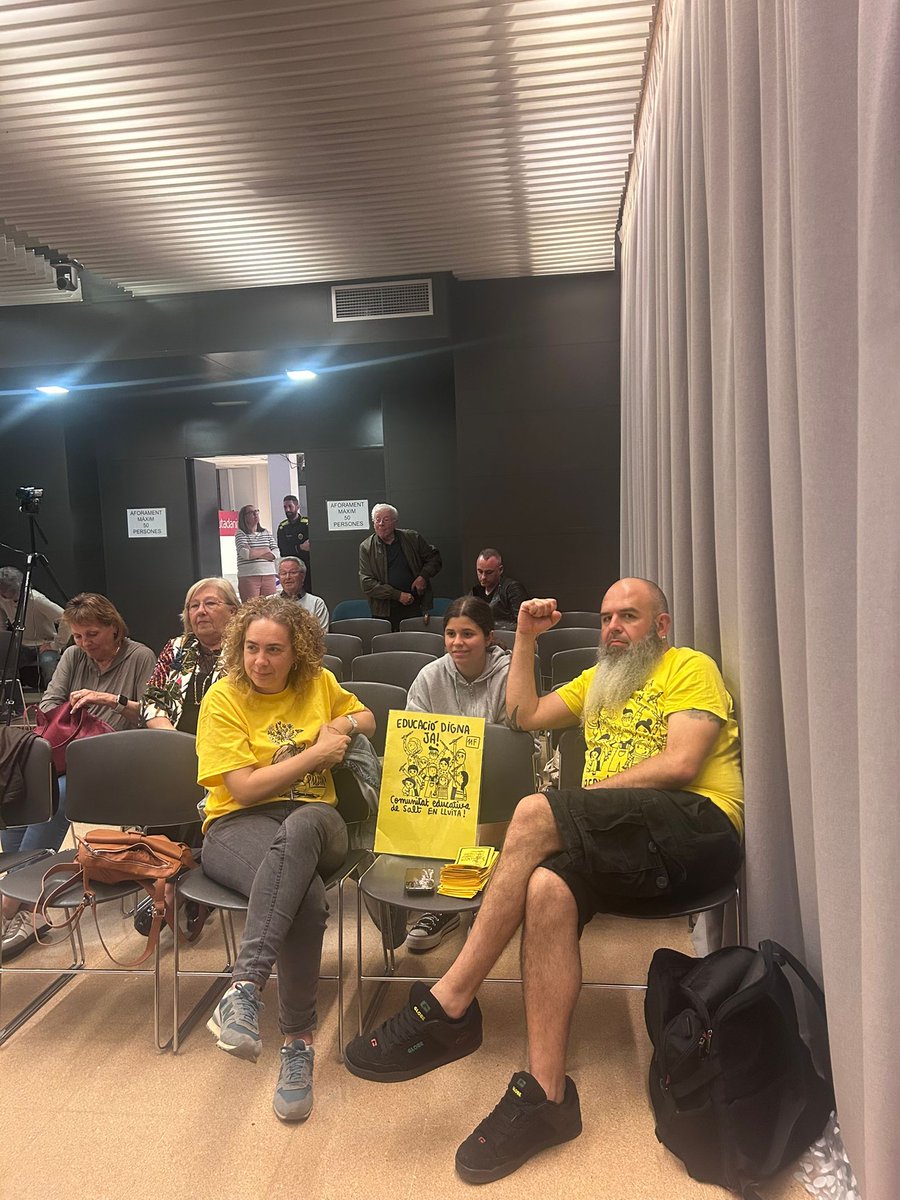 ✅ S'aproven les mocions presentades per l'<a href="/USTECSTEs/">USTEC•STEs (IAC)</a> a favor de #DignifiquemLaProfessió i instar a la Generalitat de Catalunya a millorar les condicions laborals del personal educatiu i la qualitat de l’educació pública als plens de <a href="/Girona_Cat/">Ajuntament de Girona</a> i @viladesalt
✊🏼