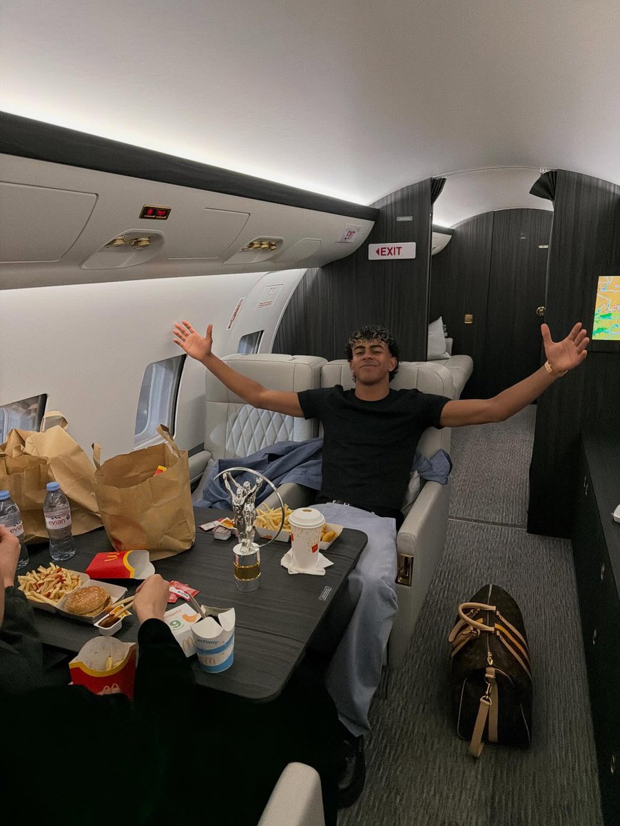 FCB World tweet media