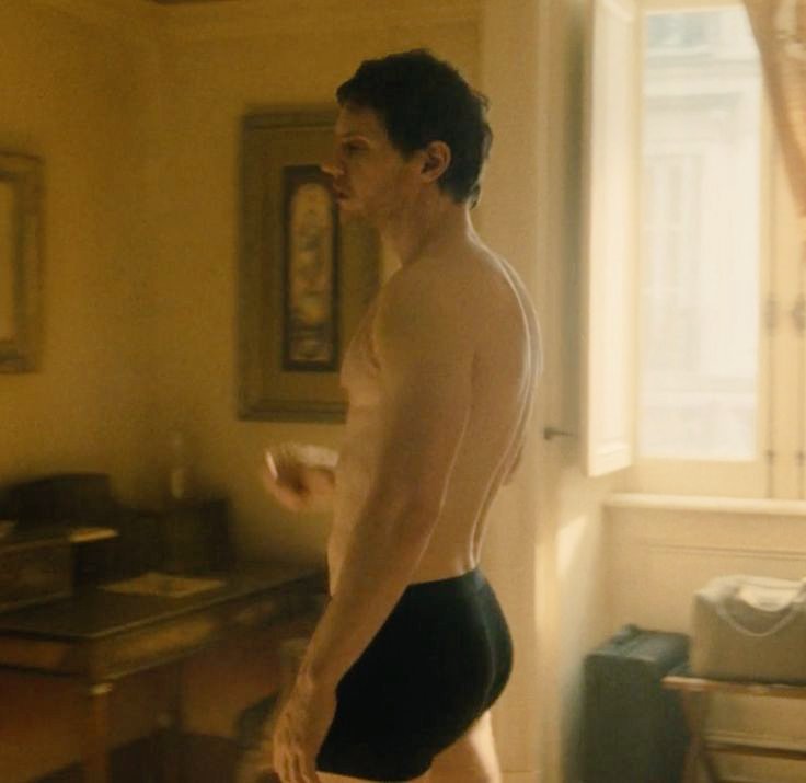 as vezes a gente só precisa de pau e água e bunda do evan peters